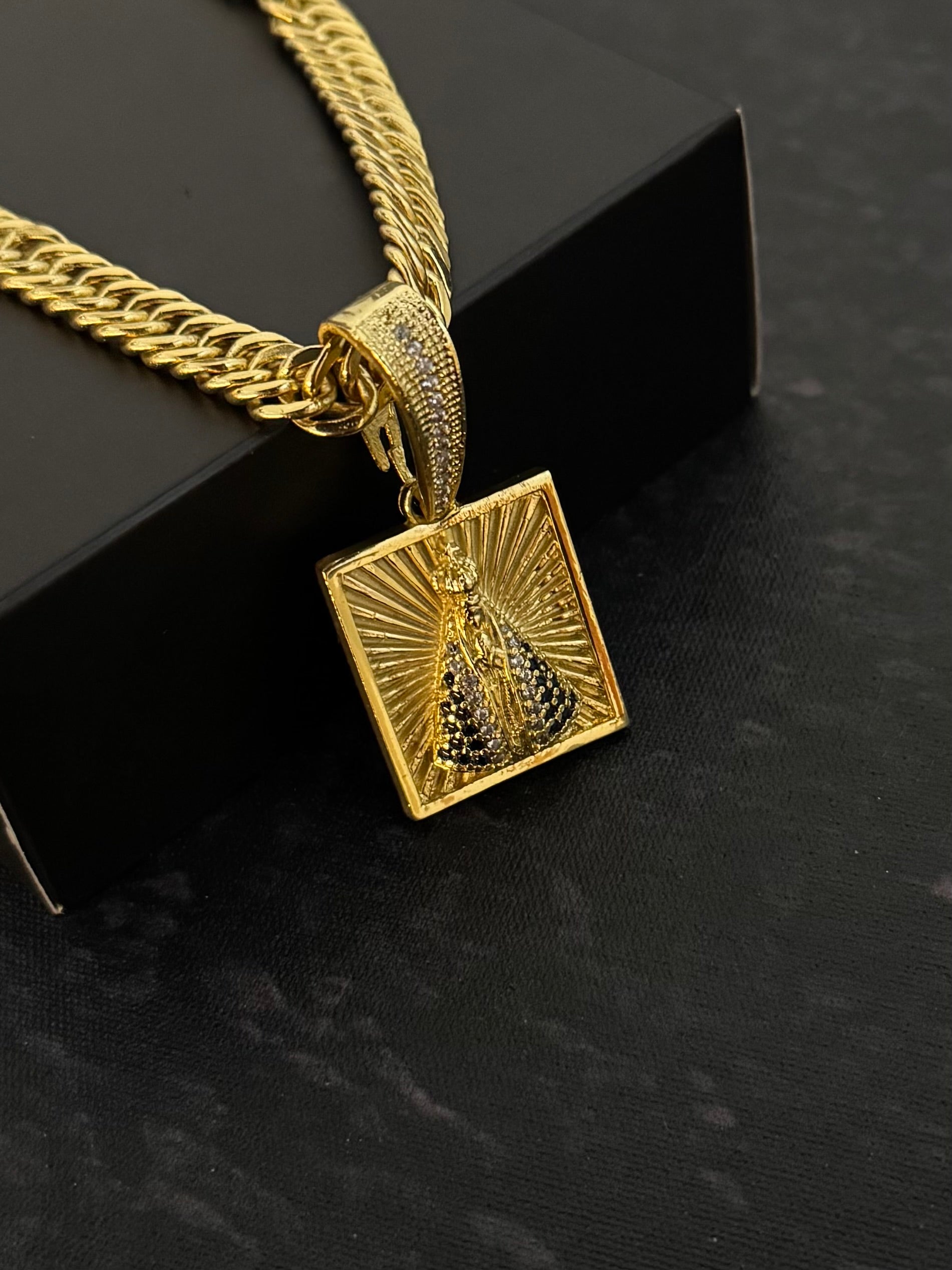 Pingente Nossa Senhora (P)