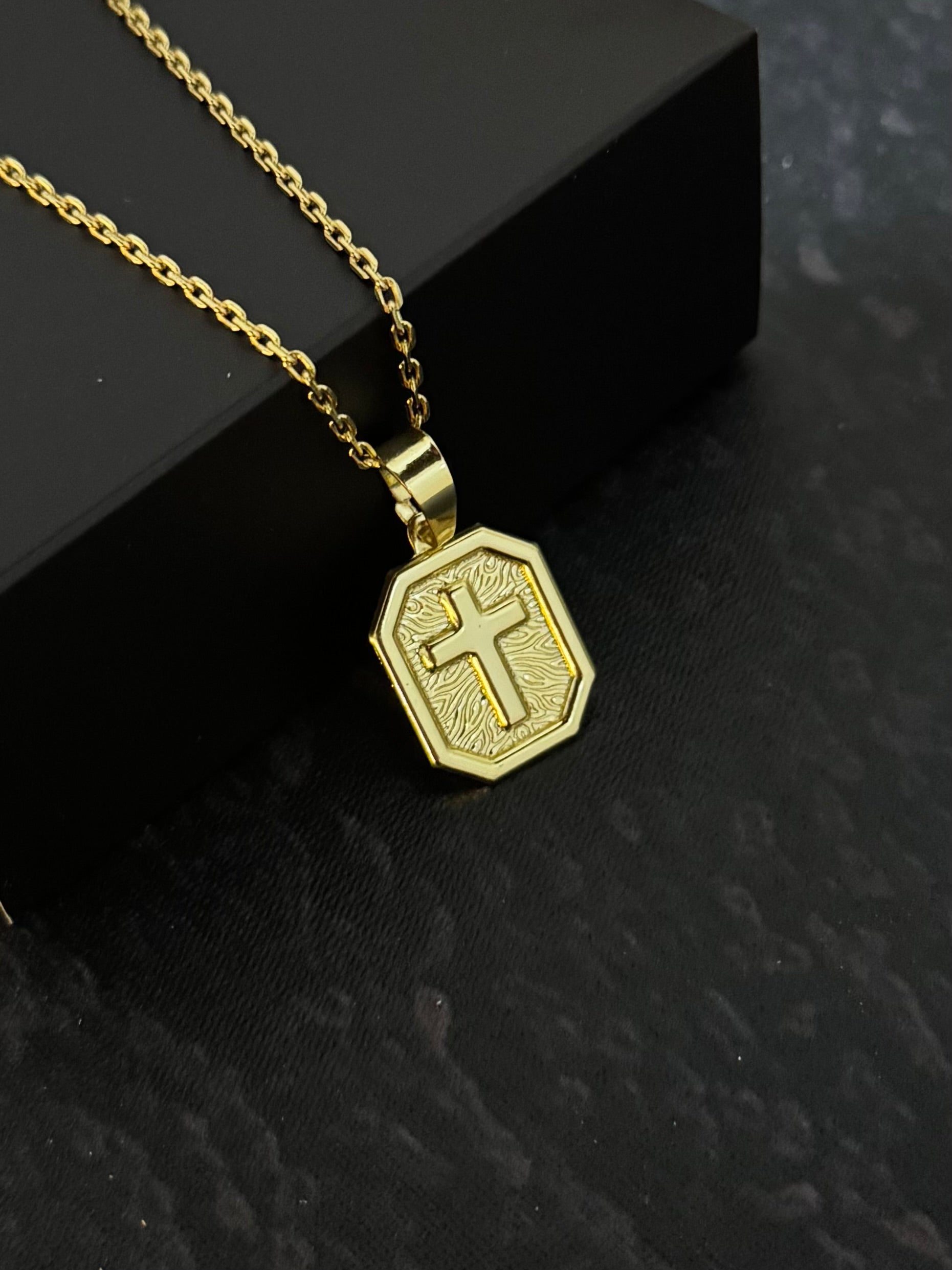 Pingente Placa Cruz (P)