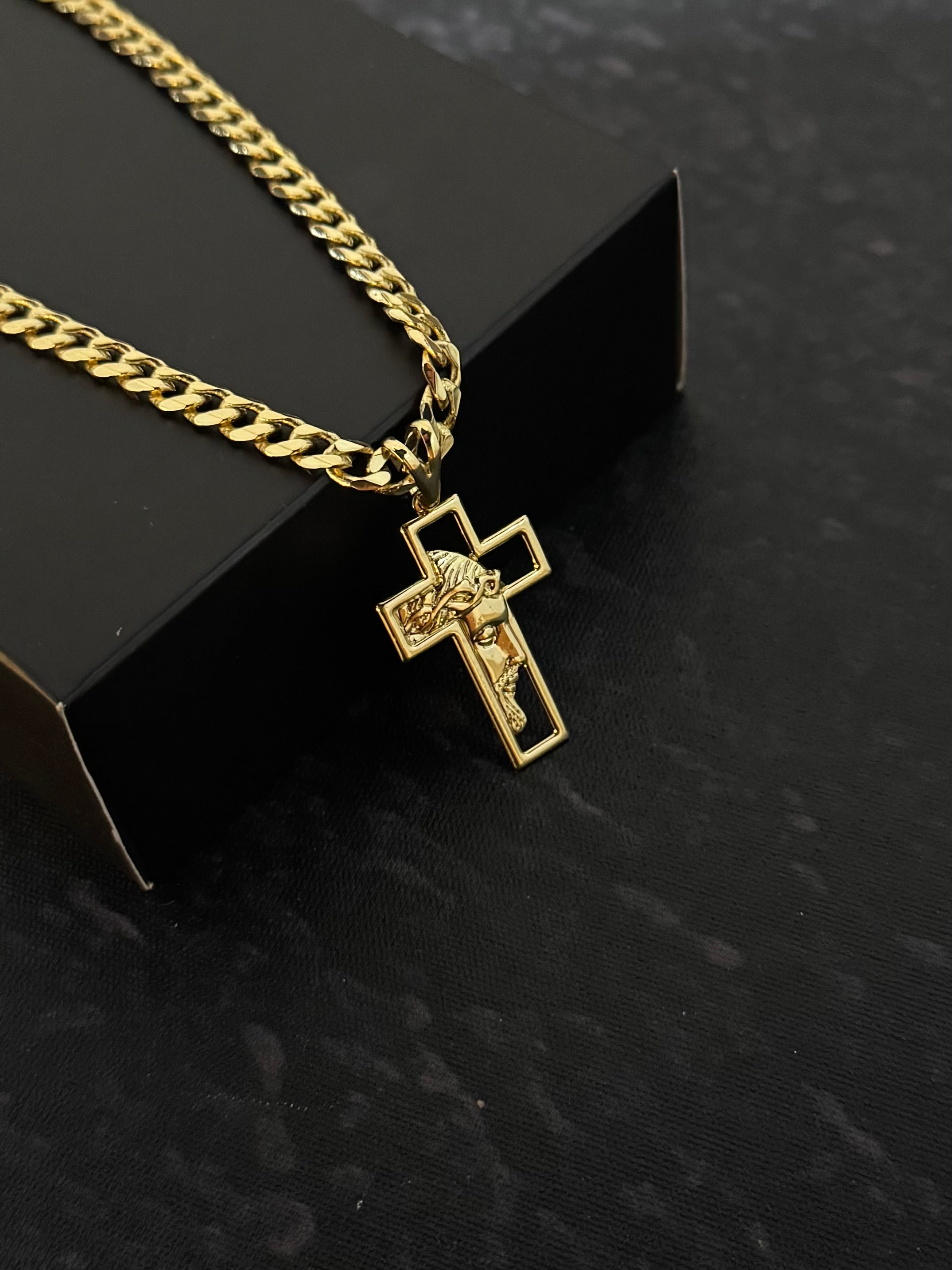 Pingente Cruz Jesus (M)