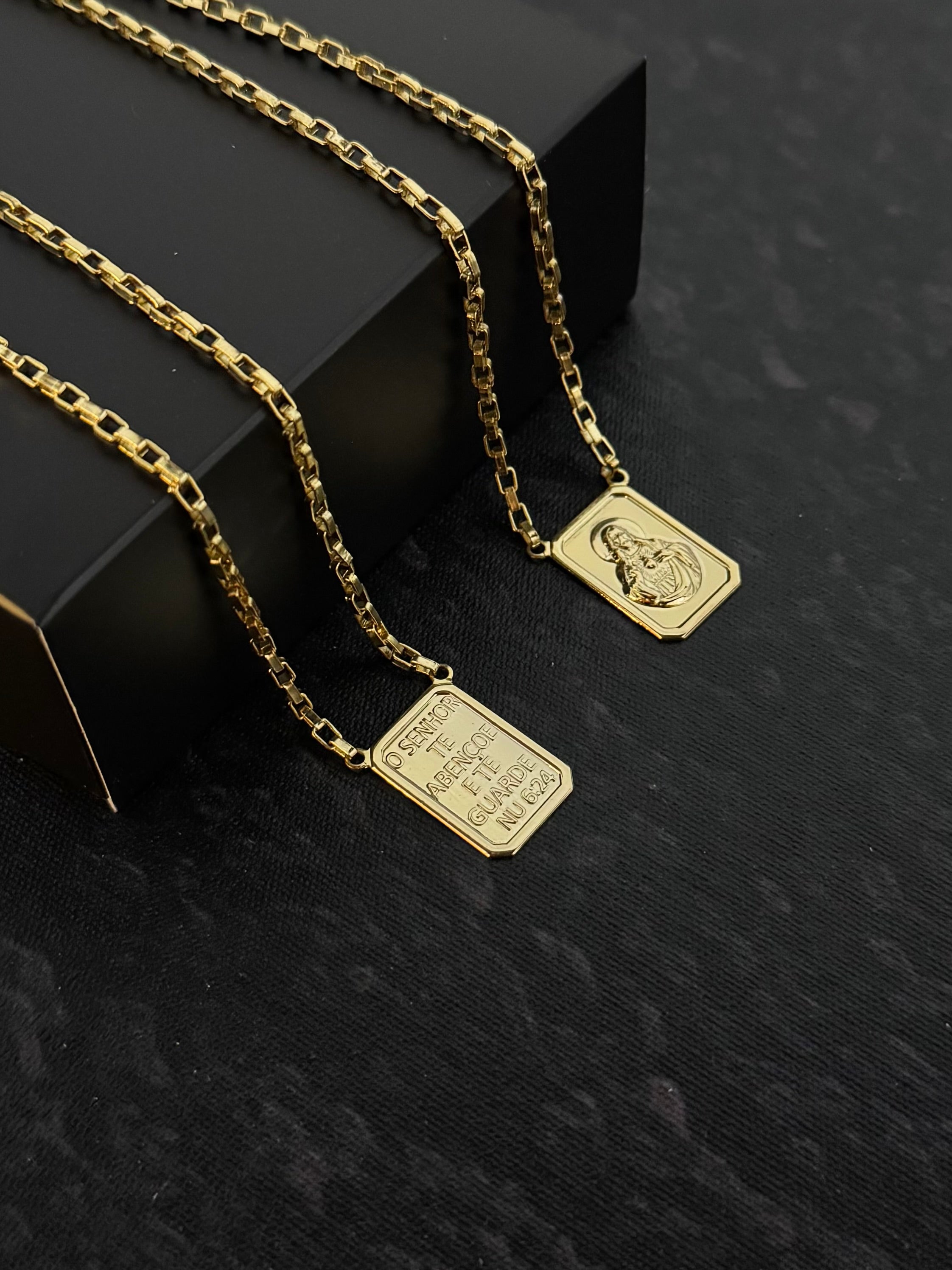 Escapulário Tijolinho (2mm)(Jesus + O Senhor Te Abençoe)