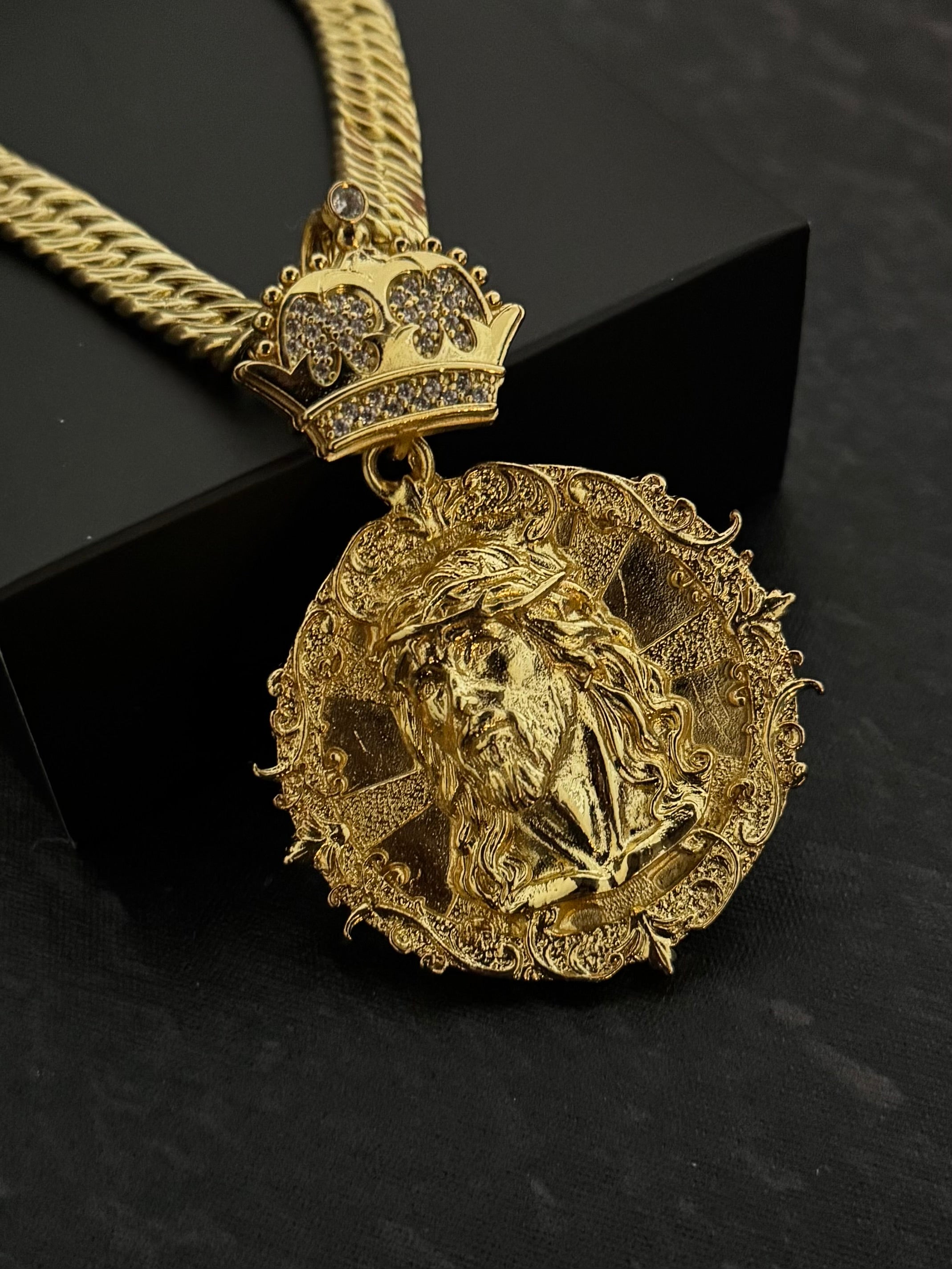 Pingente Face De Cristo Medalha (GG)